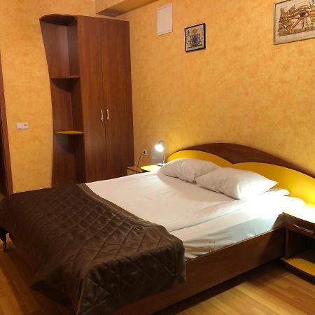 Comfort Hotel Kyiv Exterior foto