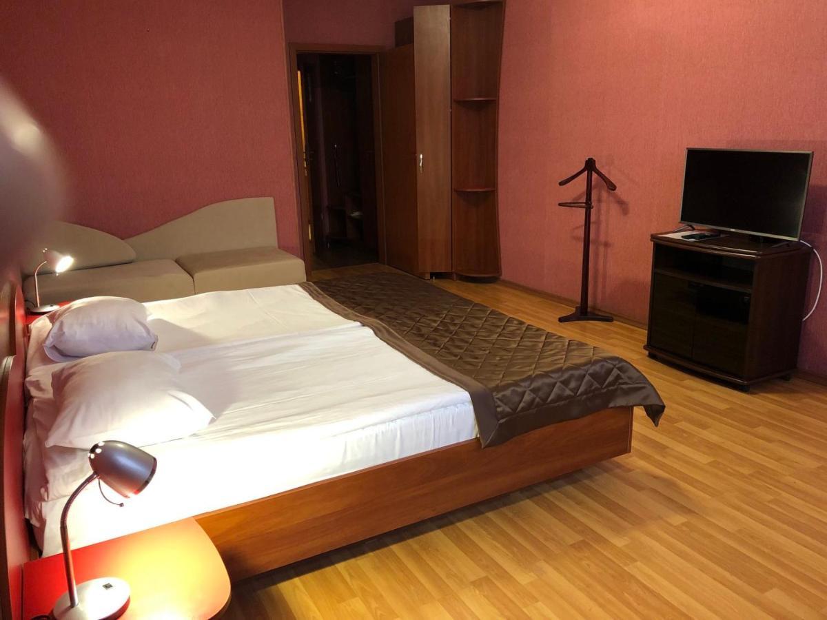 Comfort Hotel Kyiv Exterior foto